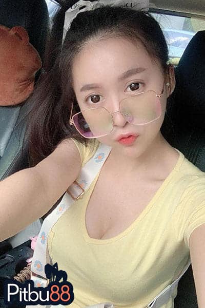 น้องแอ็คกี้